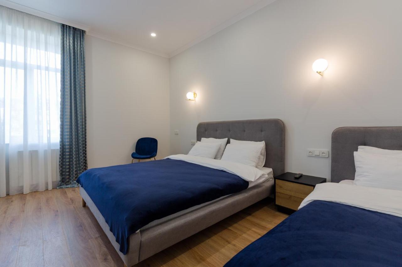 Hotel Lifetime 巴统 外观 照片